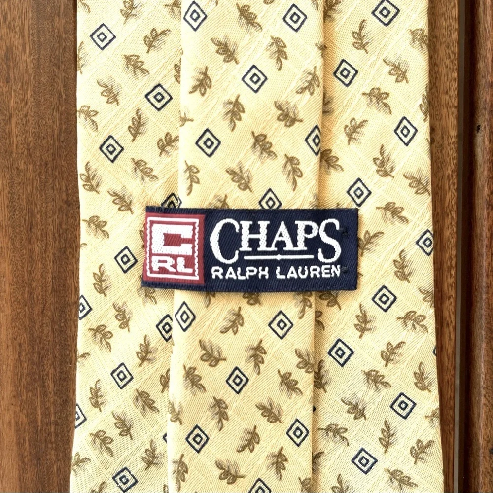 RALPH LAUREN CHAPS ~ 90s Vintage Yellow Silk Power Tie ~ Fall Leaves ~ 4” Width